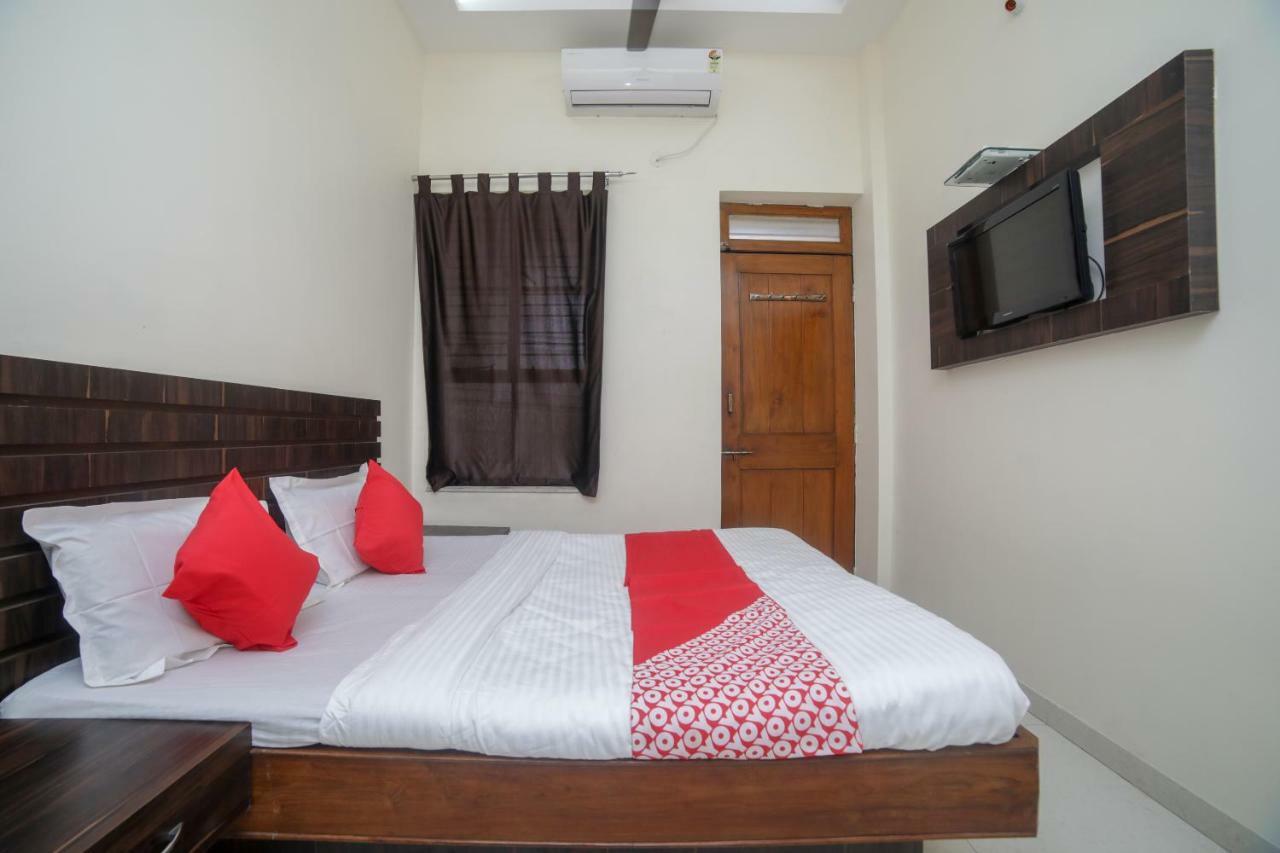 Oyo 46697 Hotel Gopi Nagpur Eksteriør bilde